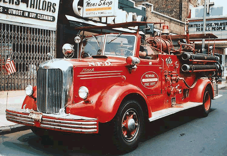 1947 Mack L pumper
Photo from Tom Reiss
