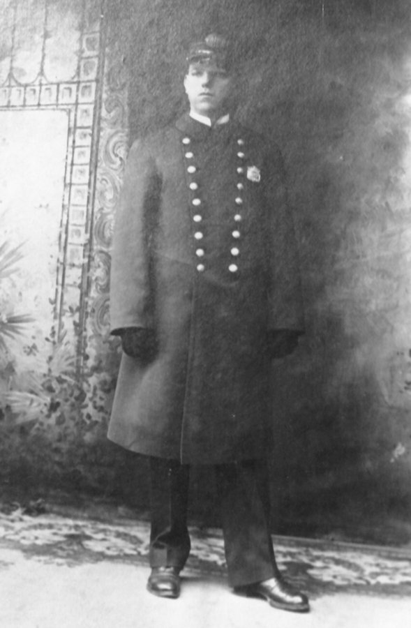 Olson, Adolph
Adolph Olsson in uniform.  He joined on 5-01-1910 and was a Patrolman, 2nd Precinct.  He died 4-10-1927

Photo from Linda Volz
